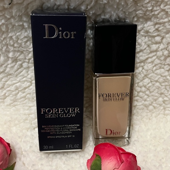 Dior Other - DIOR FOREVER SKIN GLOW FOUNDATION IN 3C COOL NWT!